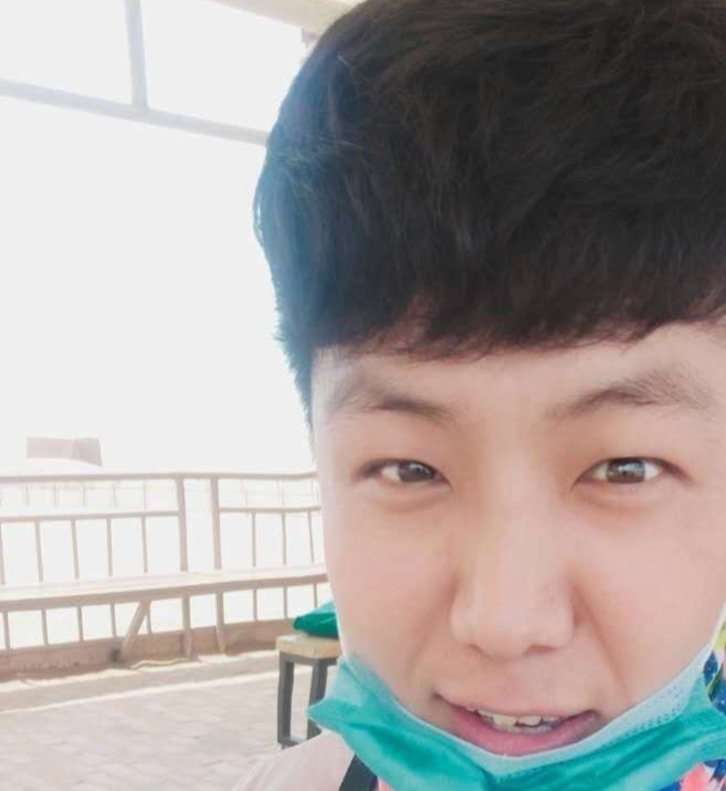 回族小伙的第一张照片--宁夏认干亲服务网